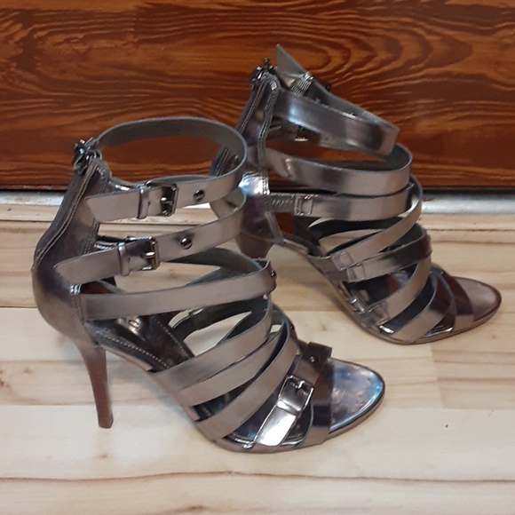 MARC FISHER MIRRORED STRAPPY SANDALS - Picture 2 of 4